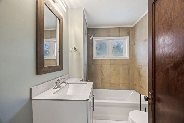 645 5th Avenue NW, New Brighton, MN 55112