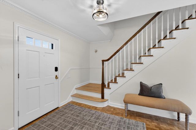 1044 Jonathan LANE, Bayside, WI 53217