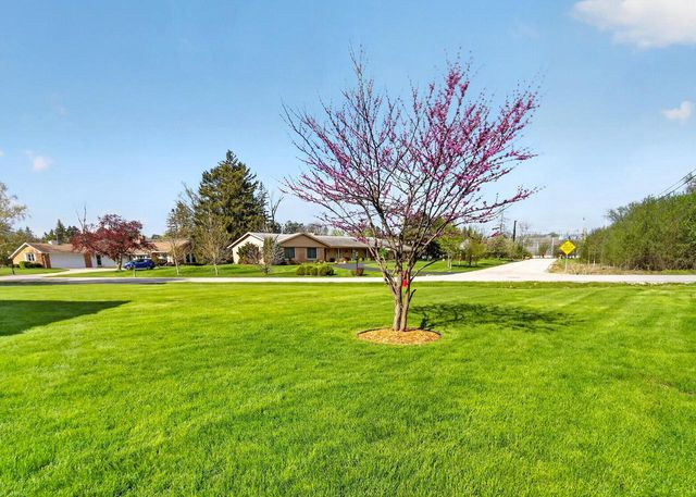 1044 Jonathan LANE, Bayside, WI 53217
