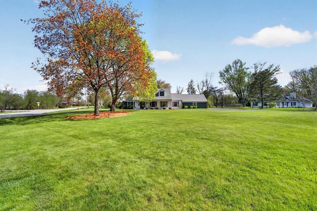1044 Jonathan LANE, Bayside, WI 53217