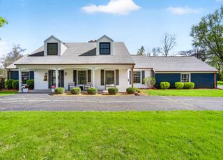 1044 Jonathan LANE, Bayside, WI 53217
