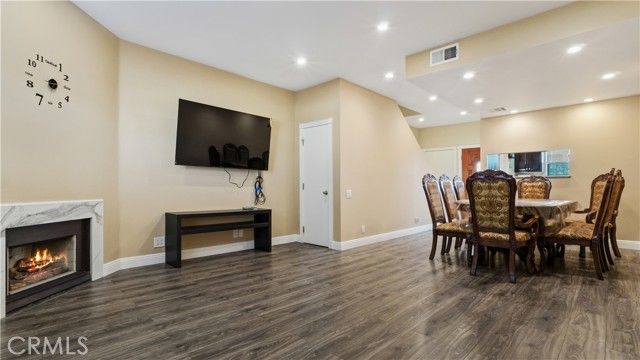 14256 Victory Boulevard 3, Van Nuys (los Angeles), CA 91401