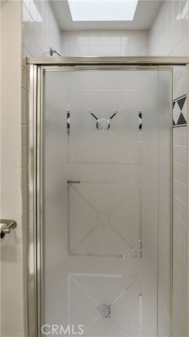 14256 Victory Boulevard 3, Van Nuys (los Angeles), CA 91401