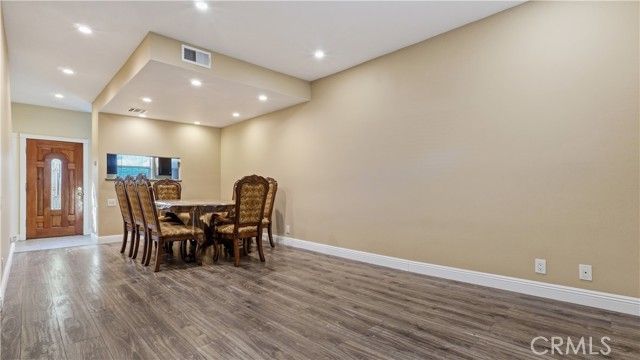 14256 Victory Boulevard 3, Van Nuys (los Angeles), CA 91401