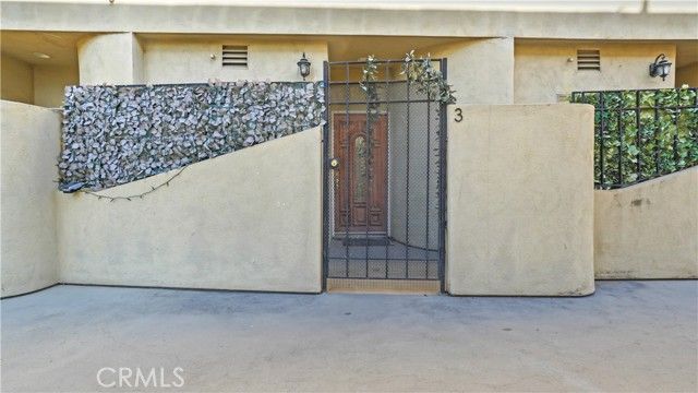 14256 Victory Boulevard 3, Van Nuys (los Angeles), CA 91401