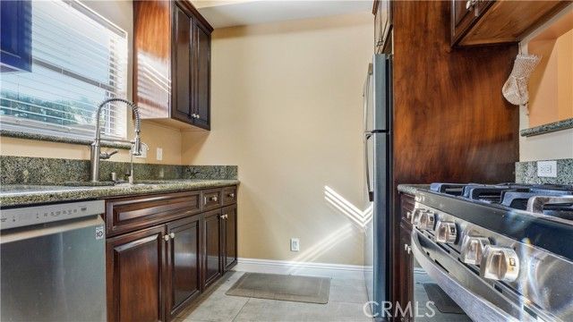 14256 Victory Boulevard 3, Van Nuys (los Angeles), CA 91401