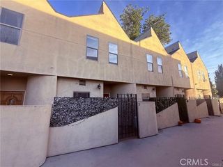 14256 Victory Boulevard 3, Van Nuys (los Angeles), CA 91401