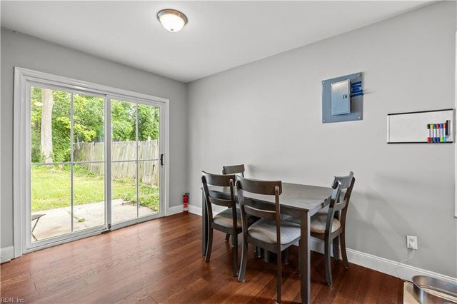 57 Phelps CIR, Hampton, VA 23663
