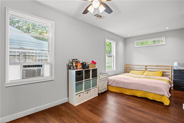 57 Phelps CIR, Hampton, VA 23663
