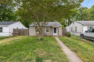 57 Phelps CIR, Hampton, VA 23663