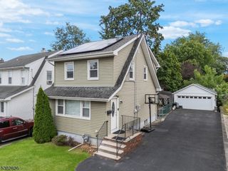 9 Peru Rd, Clifton City, NJ 07012