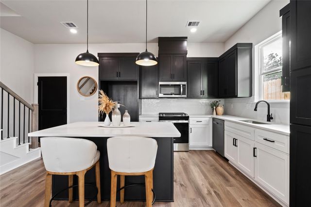 4605 Brady Street A, Houston, TX 77011