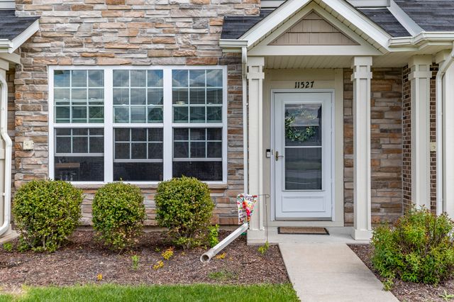 11527 Rhode Island Street, Crown Point, IN 46307