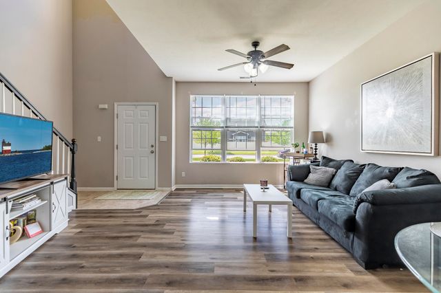 11527 Rhode Island Street, Crown Point, IN 46307