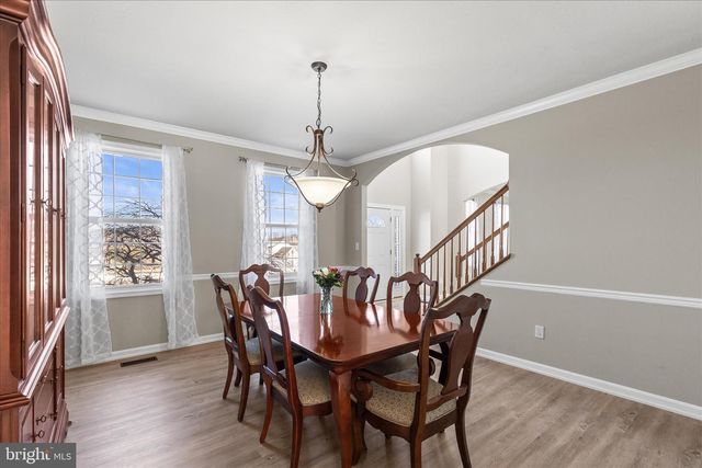 4 DEVONSHIRE DR, Shrewsbury, PA 17361