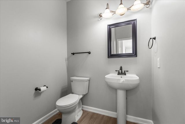 4 DEVONSHIRE DR, Shrewsbury, PA 17361