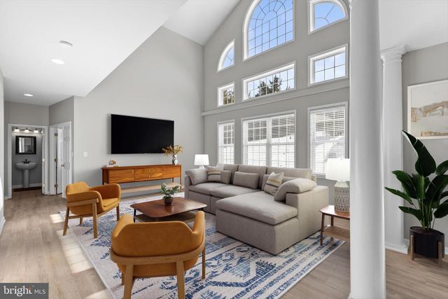 4 DEVONSHIRE DR, Shrewsbury, PA 17361