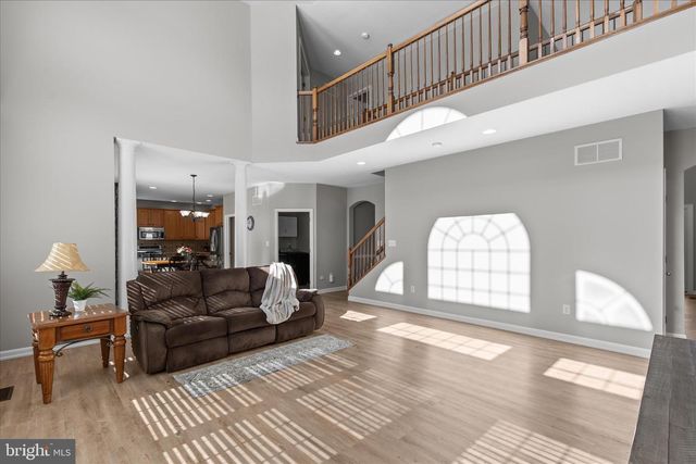 4 DEVONSHIRE DR, Shrewsbury, PA 17361