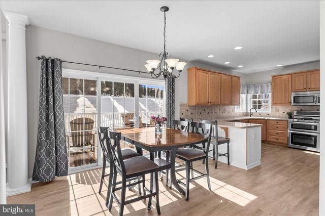 4 DEVONSHIRE DR, Shrewsbury, PA 17361