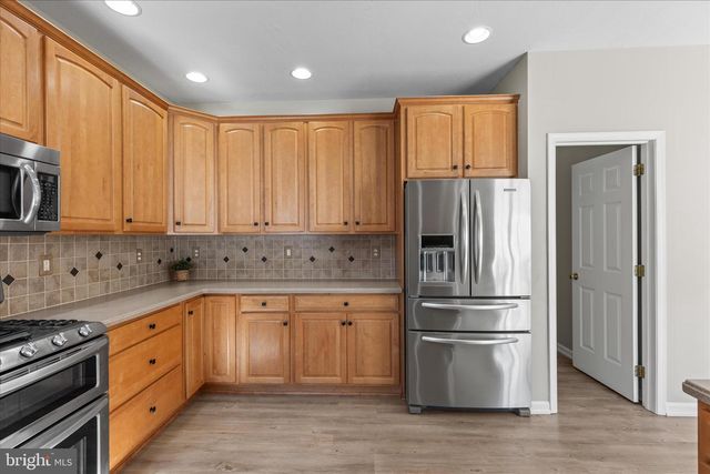 4 DEVONSHIRE DR, Shrewsbury, PA 17361