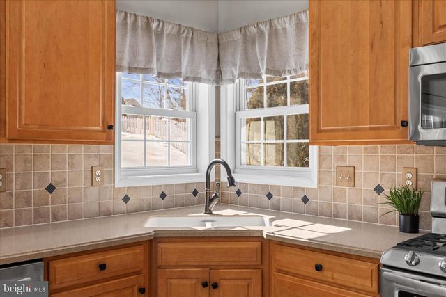 4 DEVONSHIRE DR, Shrewsbury, PA 17361