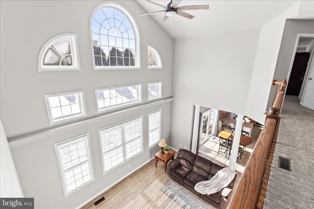 4 DEVONSHIRE DR, Shrewsbury, PA 17361