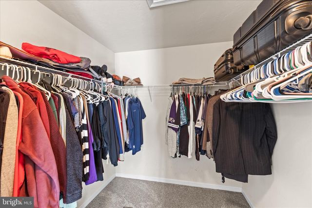 4 DEVONSHIRE DR, Shrewsbury, PA 17361