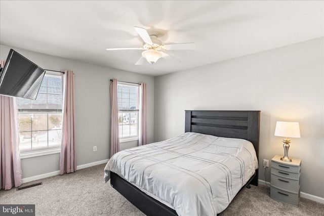 4 DEVONSHIRE DR, Shrewsbury, PA 17361