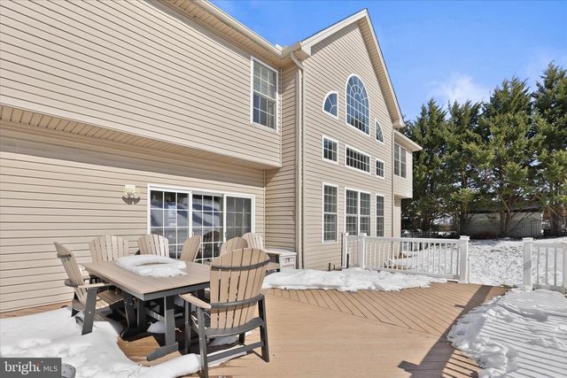 4 DEVONSHIRE DR, Shrewsbury, PA 17361