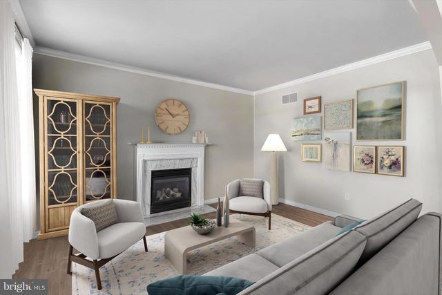 4 DEVONSHIRE DR, Shrewsbury, PA 17361