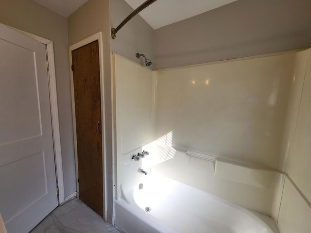 10124 Pelham Road, Taylor, MI 48180