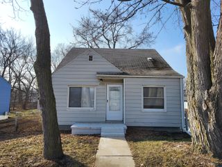 10124 Pelham Road, Taylor, MI 48180