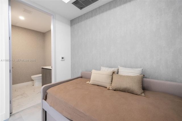 17550 Collins Ave 1202, Sunny Isles Beach, FL 33160