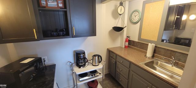 1401 Saint Clair Boulevard, Algonac, MI 48001