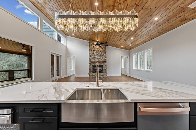 494 Riverbend Manor, Blue Ridge, GA 30513