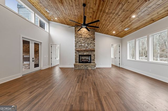 494 Riverbend Manor, Blue Ridge, GA 30513