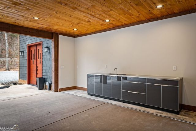 494 Riverbend Manor, Blue Ridge, GA 30513