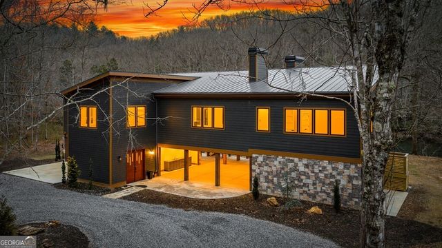 494 Riverbend Manor, Blue Ridge, GA 30513