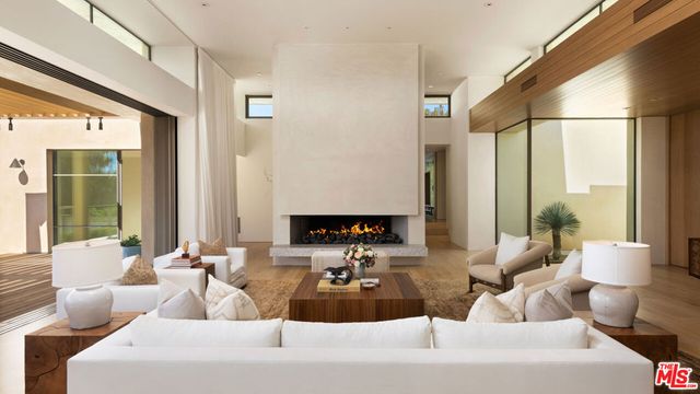 6701 Portshead Road, Malibu, CA 90265