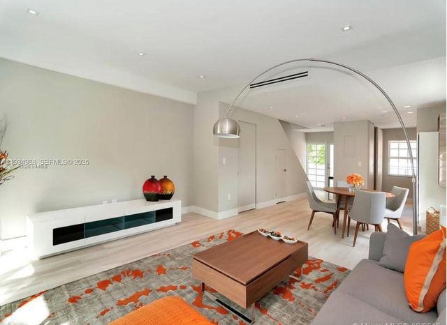 307 Majorca Ave 311, Coral Gables, FL 33134