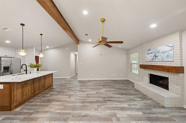 69 S Brookberry Court, The Woodlands, TX 77381