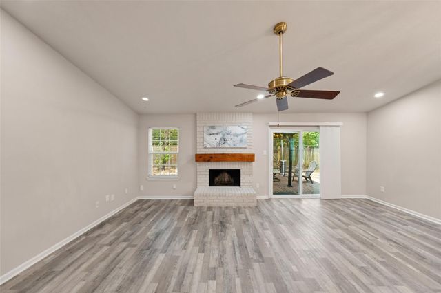 69 S Brookberry Court, The Woodlands, TX 77381