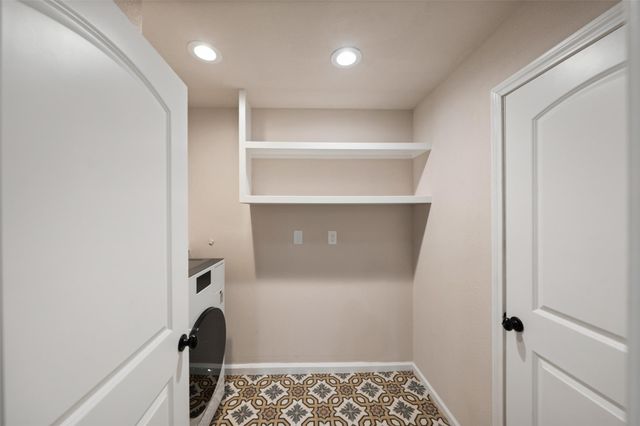 69 S Brookberry Court, The Woodlands, TX 77381