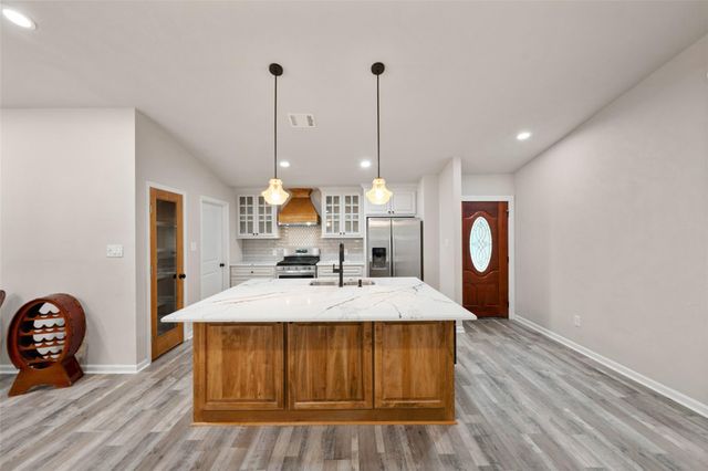 69 S Brookberry Court, The Woodlands, TX 77381