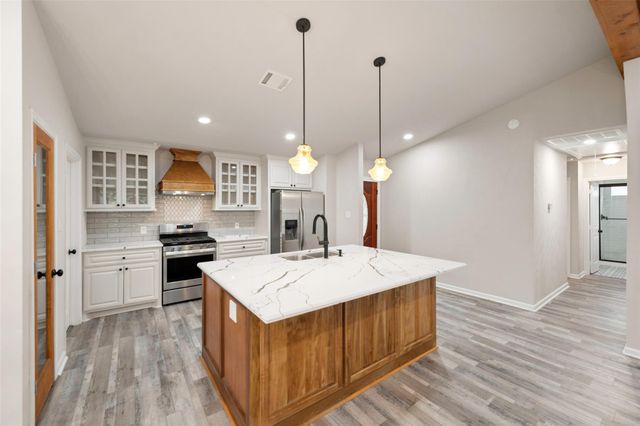 69 S Brookberry Court, The Woodlands, TX 77381