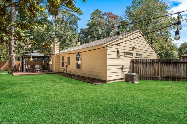 69 S Brookberry Court, The Woodlands, TX 77381