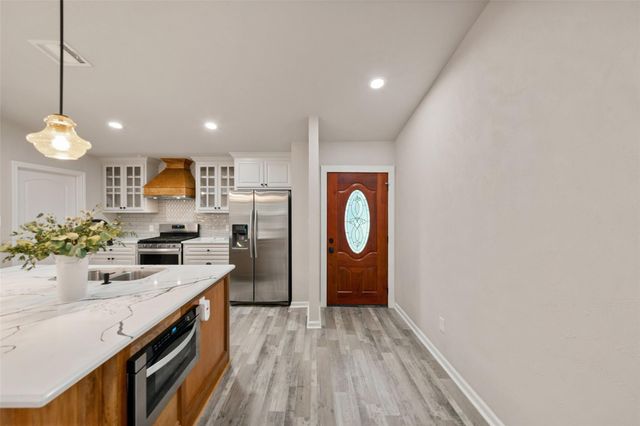 69 S Brookberry Court, The Woodlands, TX 77381