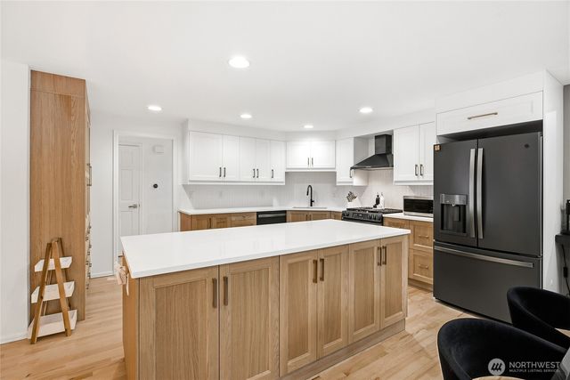 18719 136th Place SE, Renton, WA 98058