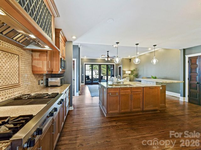 2215 Hassell Place, Charlotte, NC 28209