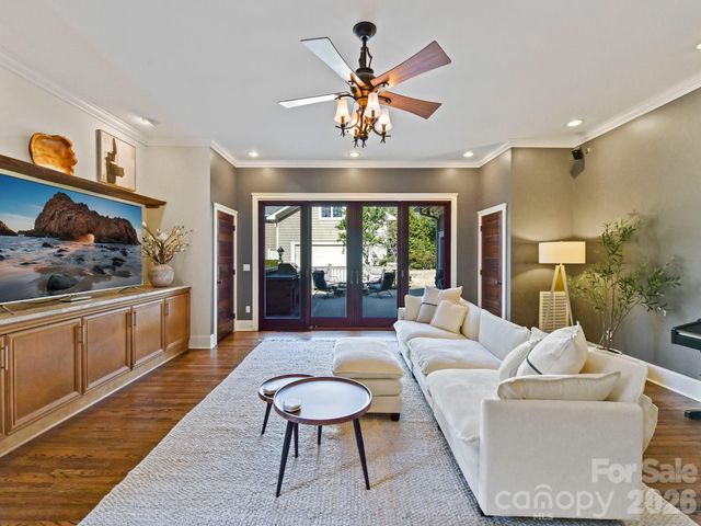 2215 Hassell Place, Charlotte, NC 28209